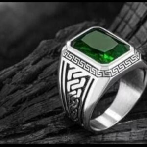 silver & emerald ring