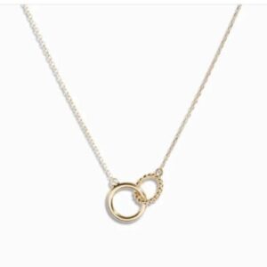 gold interlock circle necklace